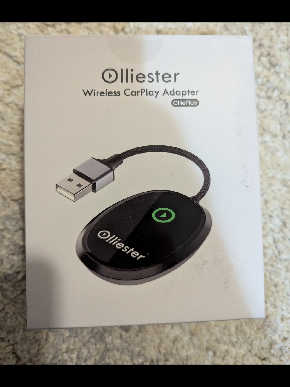 Olliester Wireless CarPlay Adapter - Black with Green Accent